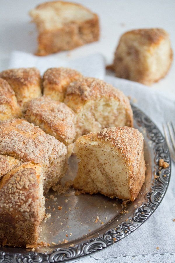 Hungarian Pull-Apart Yeast Cake (Aranygaluska): A Taste of Tradition and Warmth 🍯❤️ 318fcc6607e86d08844eefb3c354c2ec