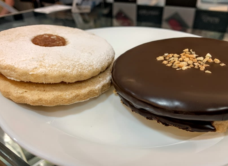 🍪 Linzer & Isler Cookies – Traditional Hungarian Tea Cookies 🇭🇺✨ Capture d’écran 2025-03-27 004451