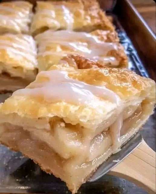 OLD FASHIONED APPLE PIE 1762326120212